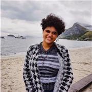 Professor de Química ensina adolescentes e jovens